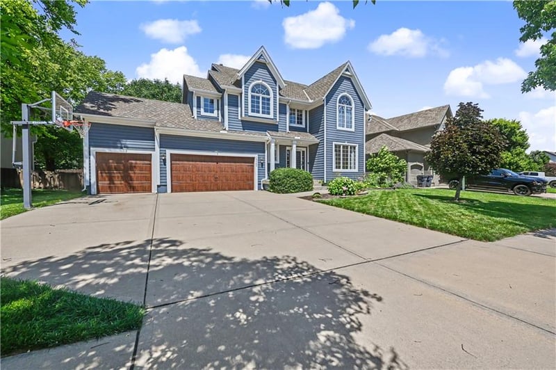 16140 Brookfield St, Olathe, KS 66062