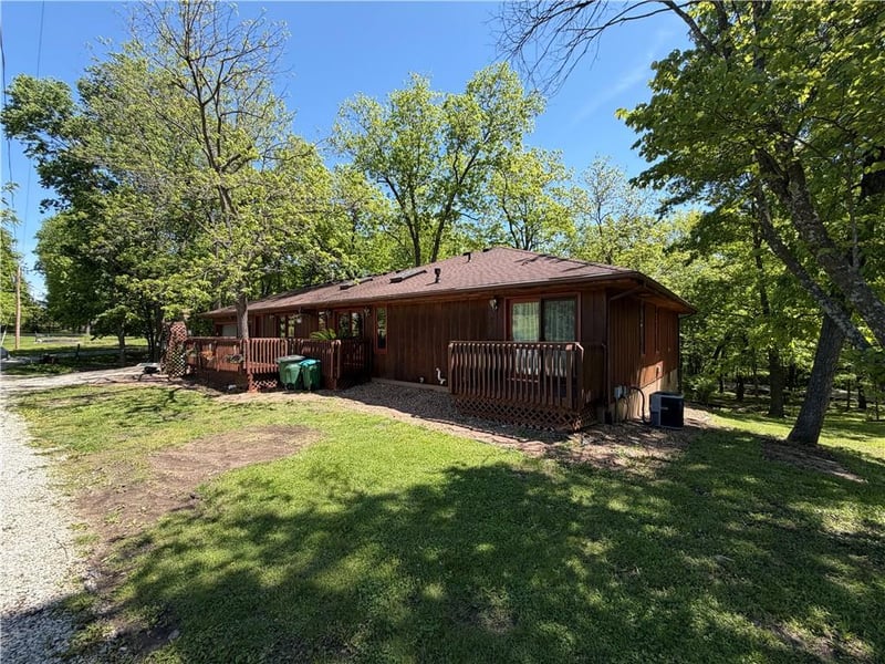 875 Kendall Rd, Peculiar, MO 64078