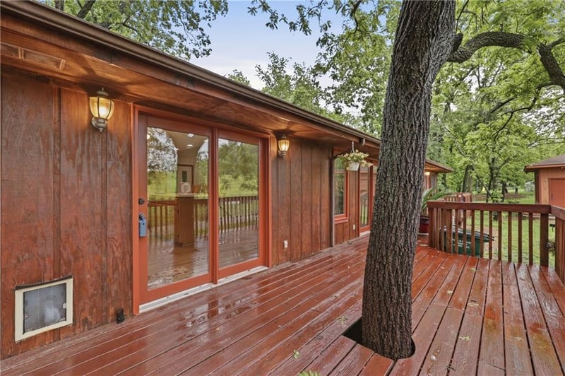875 Kendall Rd, Peculiar, MO 64078