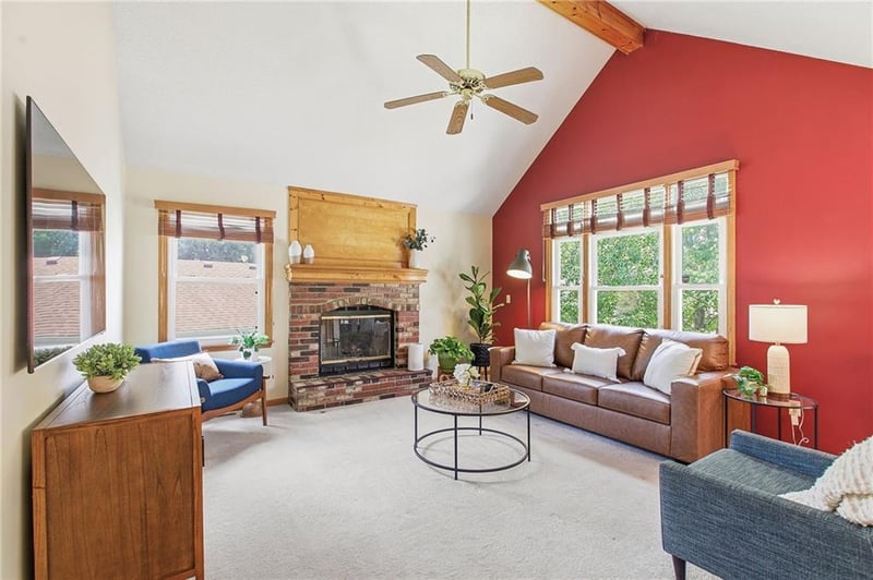 110 Brookwood Pl, Blue Springs, MO 64014
