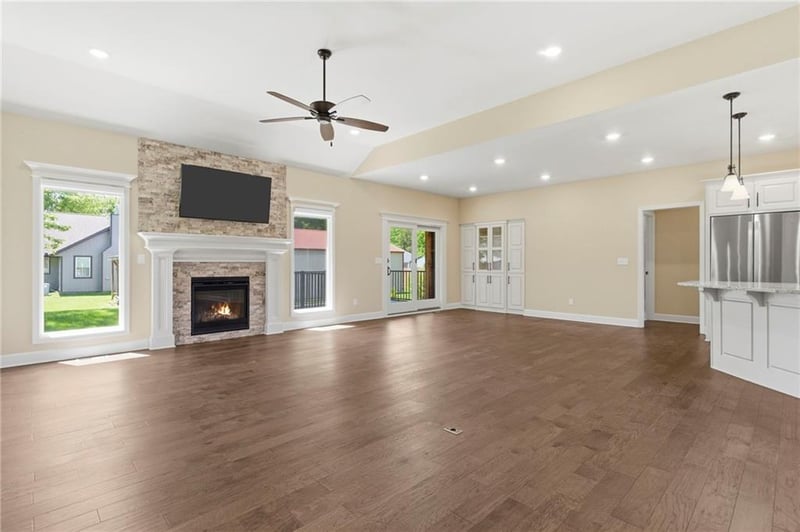 404 10th St, Lawson, MO 64062