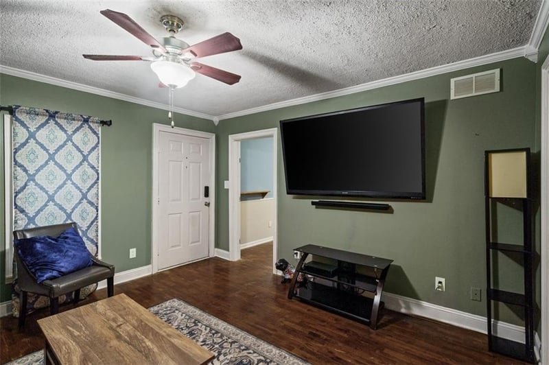 321 Springdale Ave, Bonner Springs, KS 66012