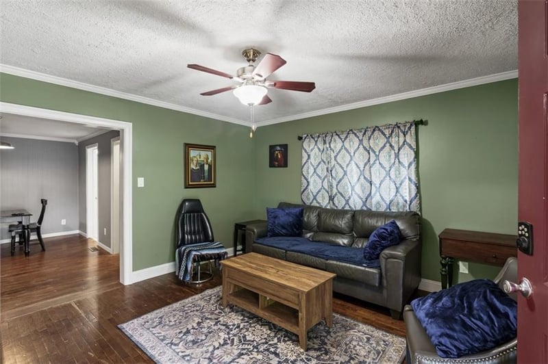 321 Springdale Ave, Bonner Springs, KS 66012