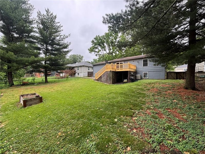 8806 Riley St, Overland Park, KS 66212