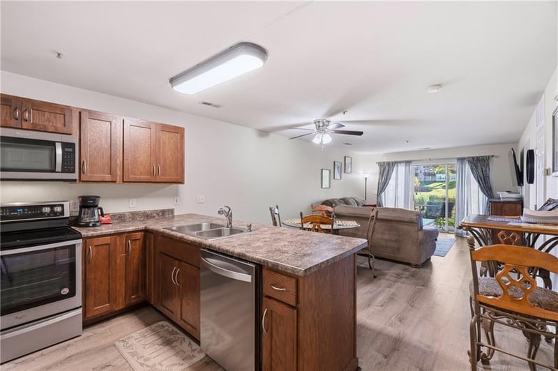 34 Golfshores Dr #3, Branson, MO 65616