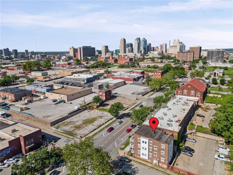 1316 Admiral Blvd, Kansas City, MO 64106
