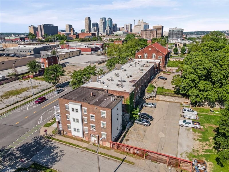 1316 Admiral Blvd, Kansas City, MO 64106