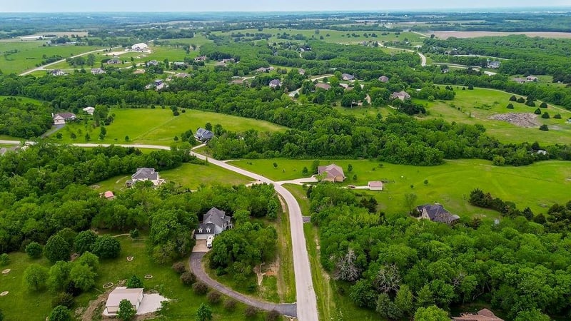 18750 248th St, Paola, KS 66071