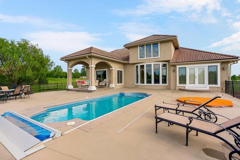 18750 248th St, Paola, KS 66071