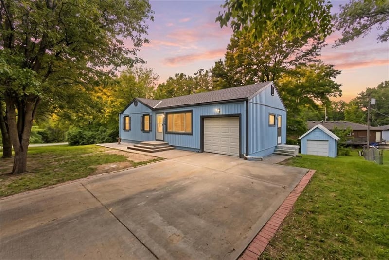 6624 Longwood Ave, Kansas City, KS 66104