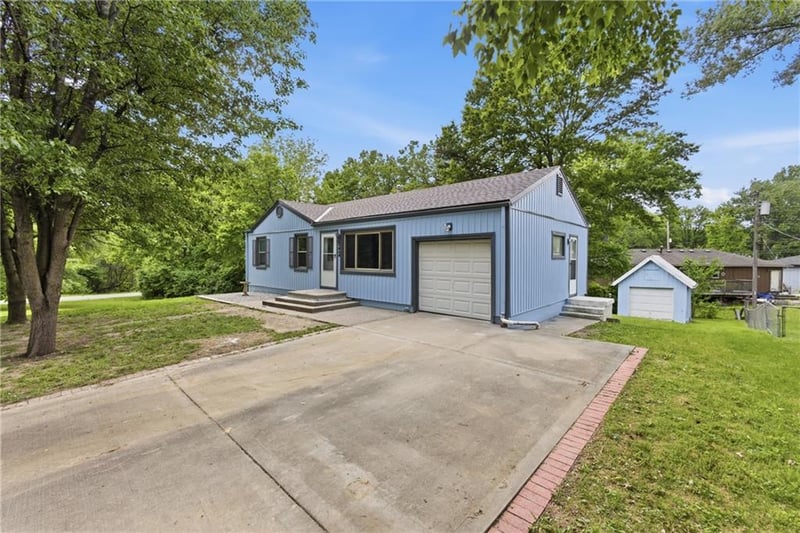 6624 Longwood Ave, Kansas City, KS 66104
