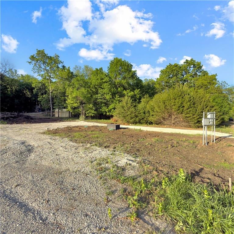 109 Holiday Dr, Linn Valley, KS 66040