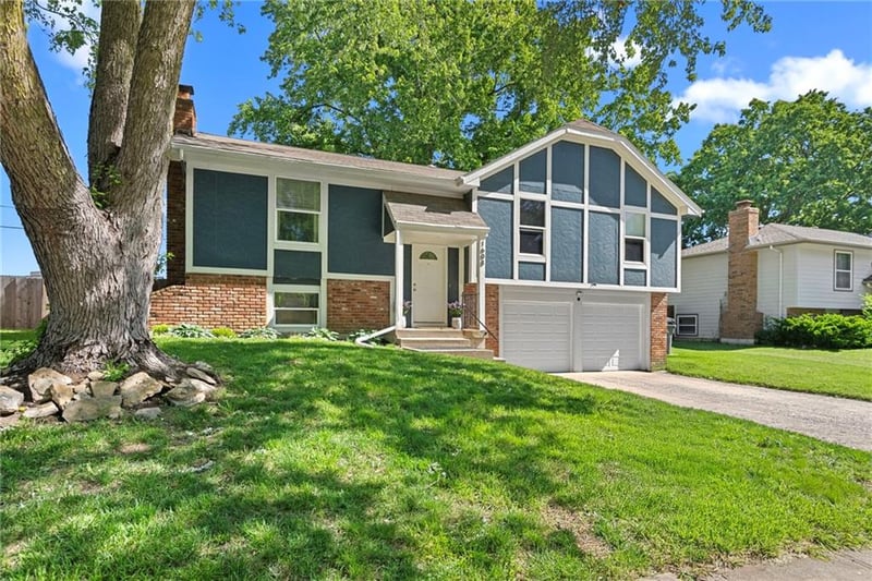 1608 151st Ter, Olathe, KS 66062