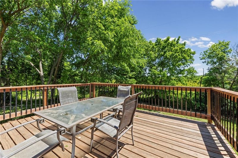 1808 Manor Pl, Blue Springs, MO 64014
