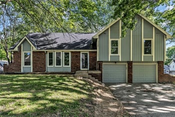 1405 NE 99th St, Kansas City, MO 64155