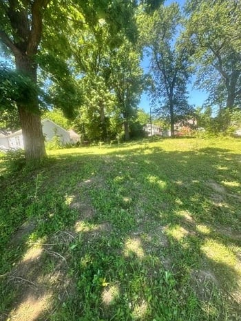 5116 E 40th St, Kansas City, MO 64130