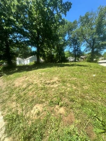 5116 E 40th St, Kansas City, MO 64130