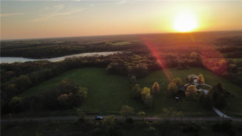 5050 SW O Hw, Trimble, MO 64492
