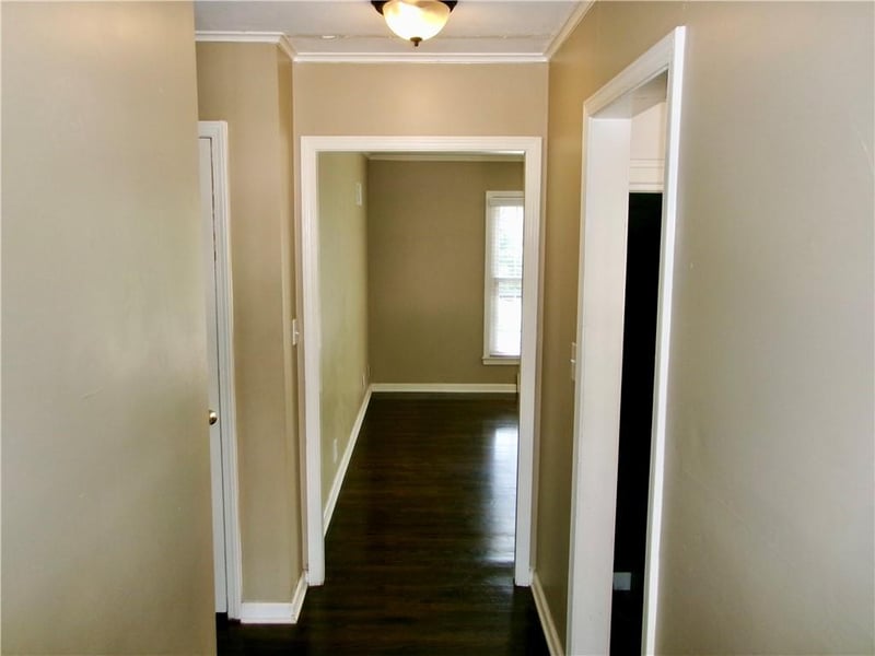 8308 State Line Rd, Leawood, KS 66206