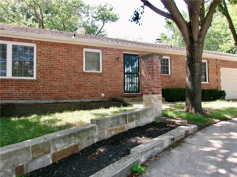 8308 State Line Rd, Leawood, KS 66206