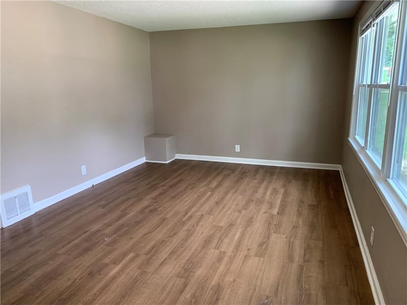 6638 Indiana Ave, Kansas City, MO 64132