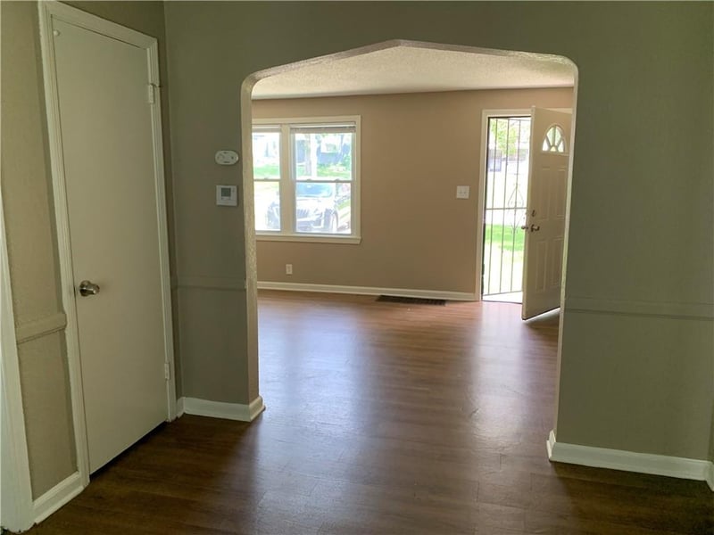 6638 Indiana Ave, Kansas City, MO 64132
