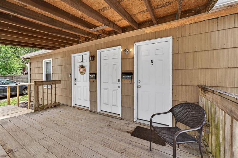 1921 S Ash Ave, Independence, MO 64052