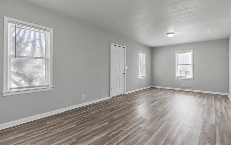 1831 81st St, Kansas City, MO 64132