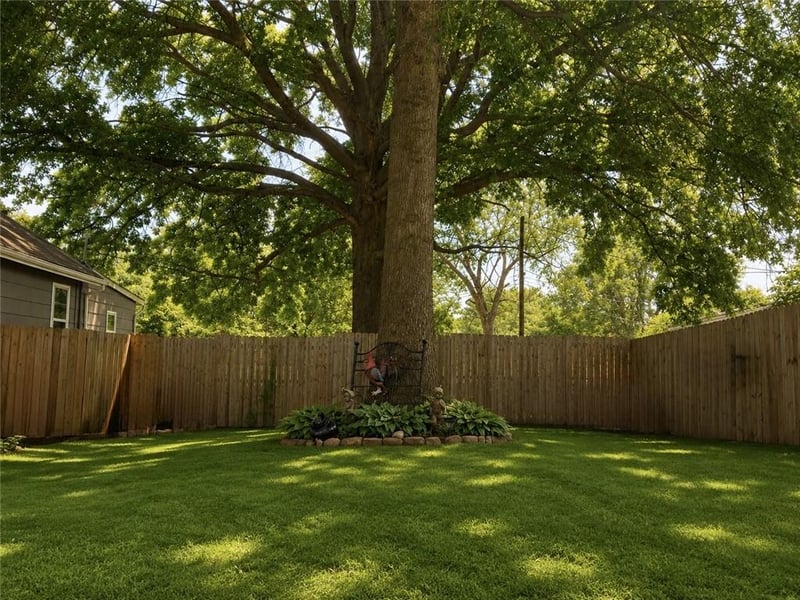 1007 Grand Ave, Leavenworth, KS 66048
