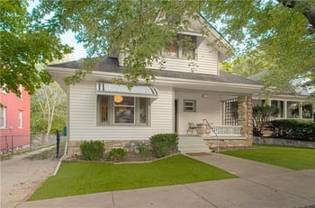 4215 Oak St, Kansas City, MO 64111