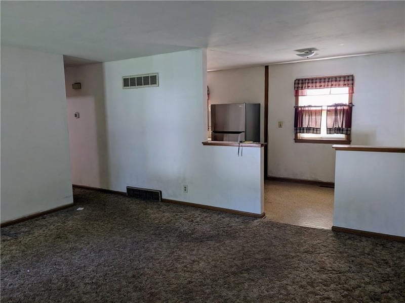 3016 Porter Rd, Independence, MO 64055