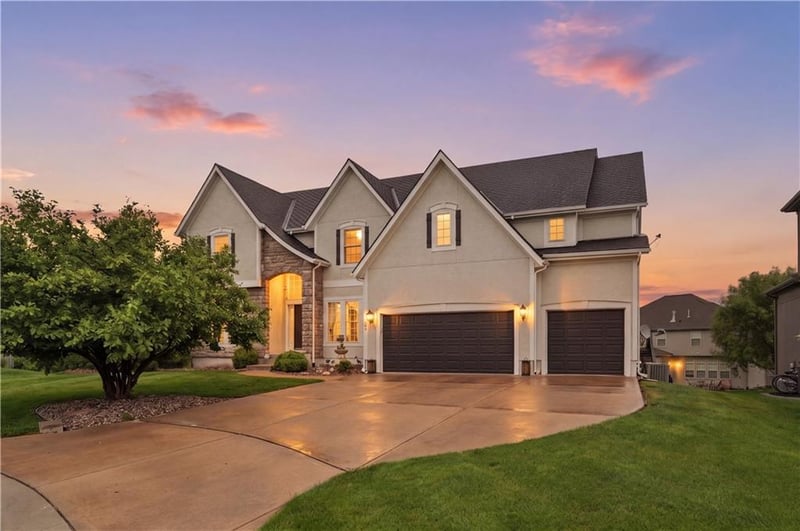 15505 Canterbury St, Overland Park, KS 66224