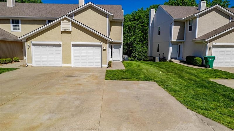 4612 Whispering Winds D Dr, Lee's Summit, MO 64064