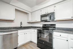 4612 Whispering Winds D Dr, Lee's Summit, MO 64064