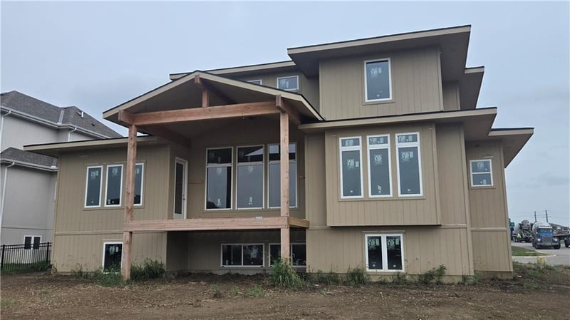 12501 184th St, Overland Park, KS 66013