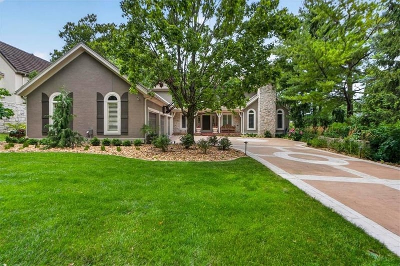 5226 Mercier St, Kansas City, MO 64112