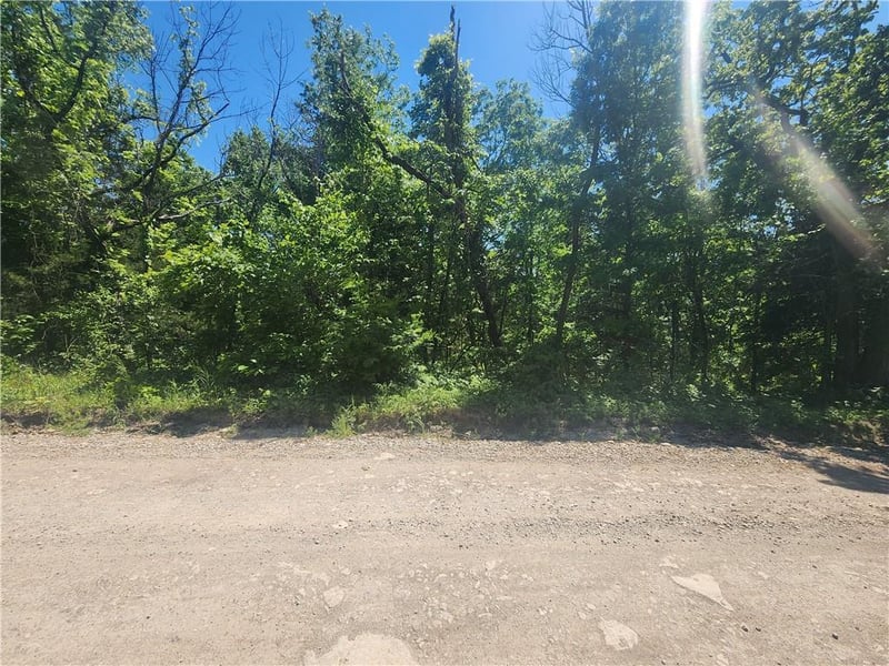 34 Turner Dr, La Cygne, KS 66040