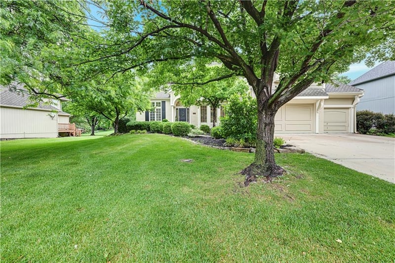 14111 Cody St, Overland Park, KS 66221