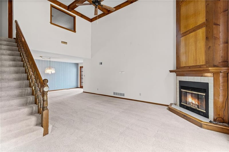 9000 W 120th Ter, Overland Park, KS 66213