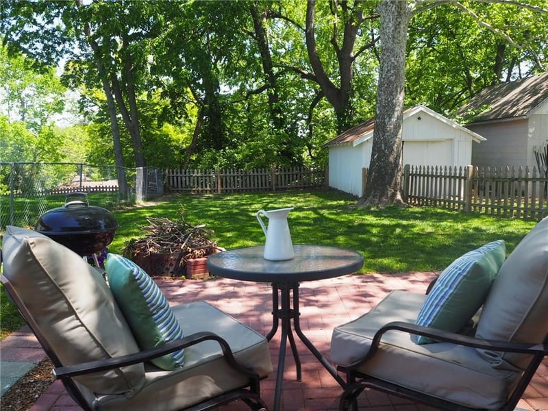 145 Allcutt Ave, Bonner Springs, KS 66012