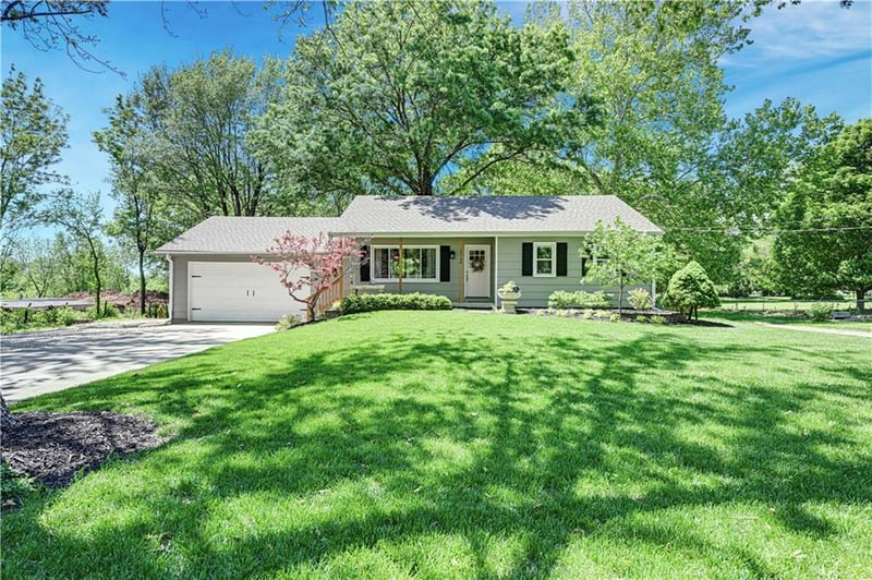 19734 Foster St, Stilwell, KS 66085