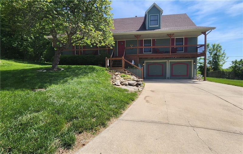 3305 S Sioux Ct, Independence, MO 64057