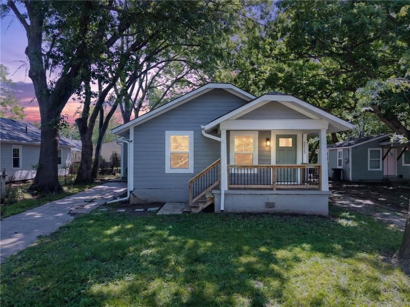 2715 37th St, Kansas City, KS 66106