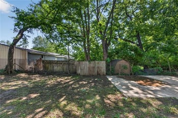 2715 S 37th St, Kansas City, KS 66106