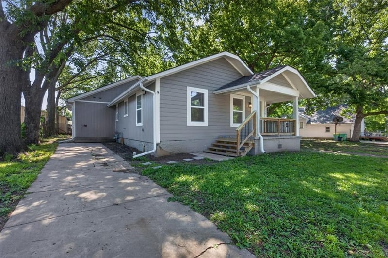 2715 37th St, Kansas City, KS 66106