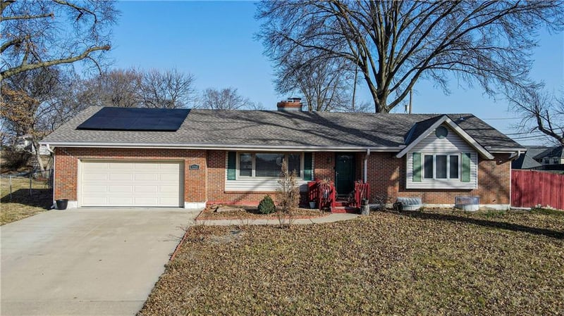 8200 Wood Ave, Kansas City, KS 66112