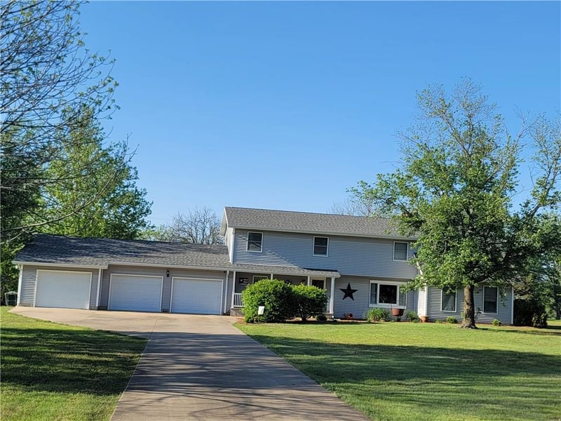 21 Golfview Dr, Fort Scott, KS 66701