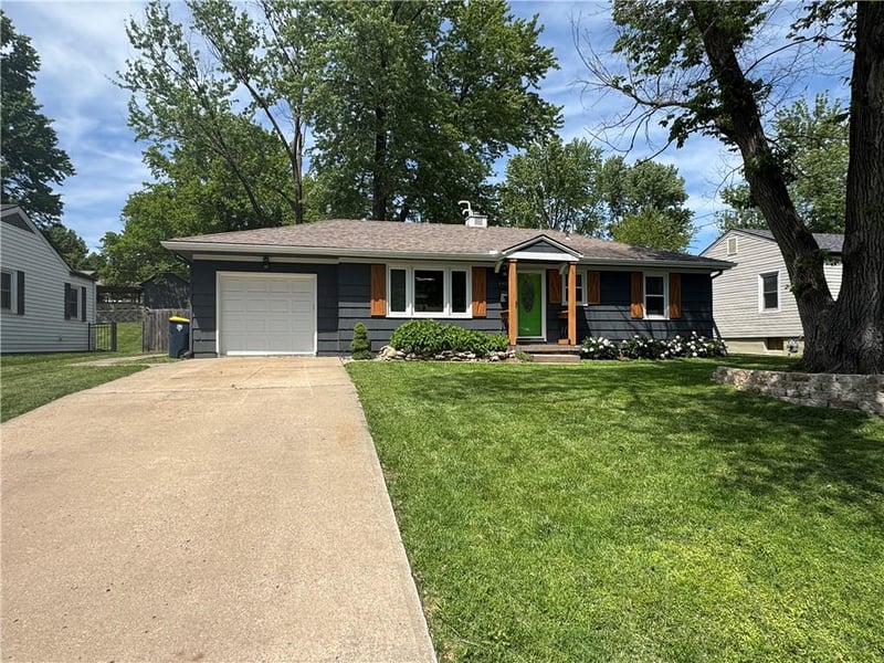 4408 55th St, Kansas City, MO 64119