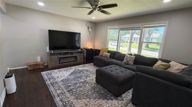 8403 110th St, Kansas City, MO 64134