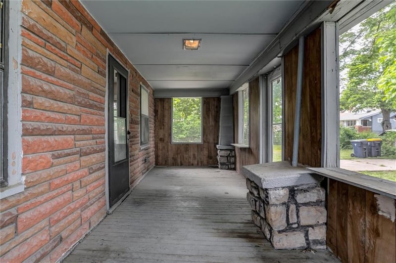 7907 Chestnut Ave, Kansas City, MO 64132